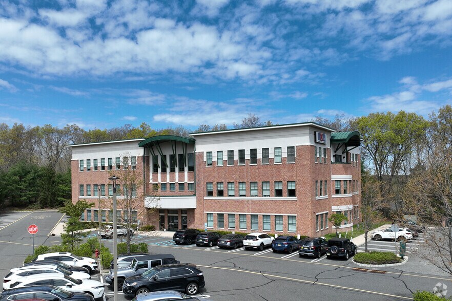 1451 State Route 34, Wall Township, NJ à louer - Photo principale - Image 1 de 27