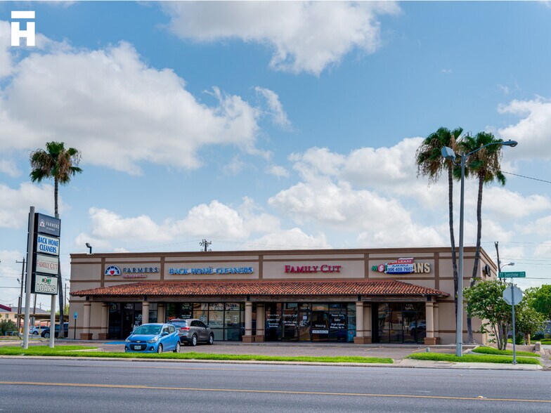 1733 S 77 Sunshine Strip, Harlingen, TX à louer - Photo du bâtiment - Image 2 de 6