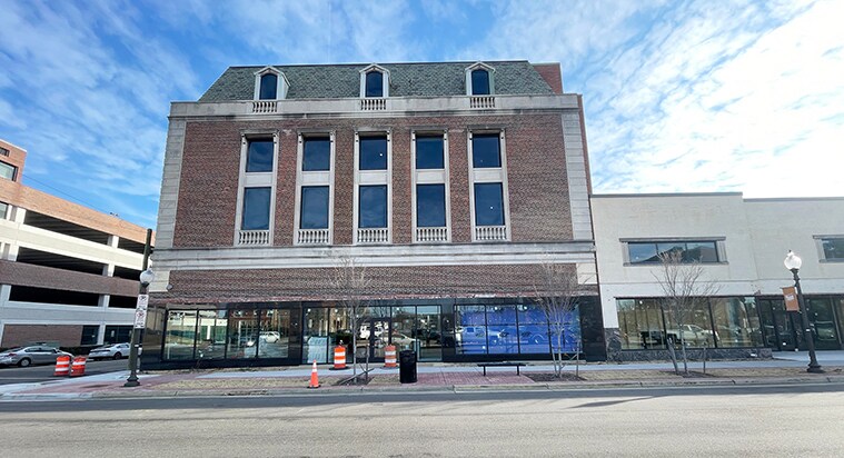 2800 Washington Ave, Newport News, VA à louer - Photo du bâtiment - Image 3 de 6