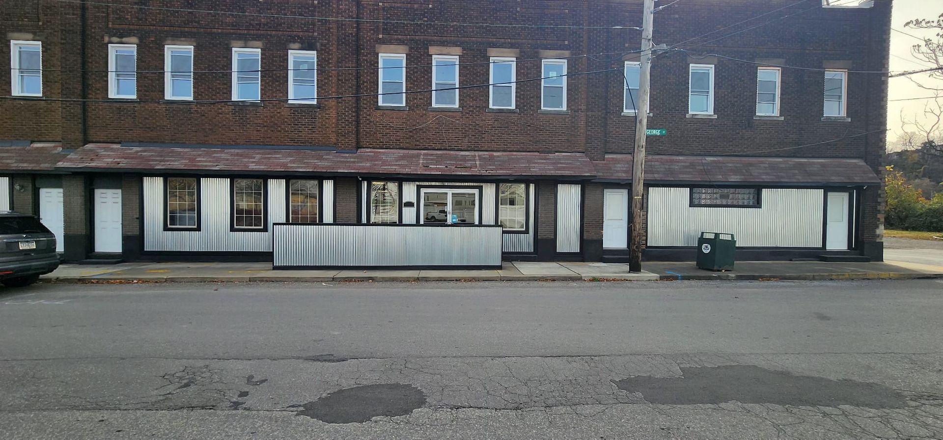 373 Munson Ave, Mc Kees Rocks, PA for lease Building Photo- Image 1 of 4