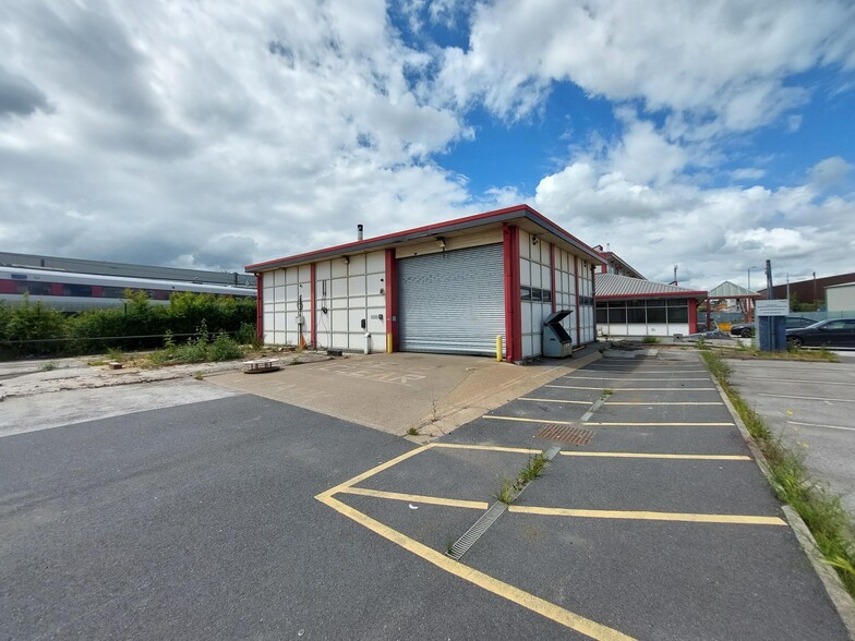 Ten Pound Walk, Doncaster for lease - Building Photo - Image 3 of 5