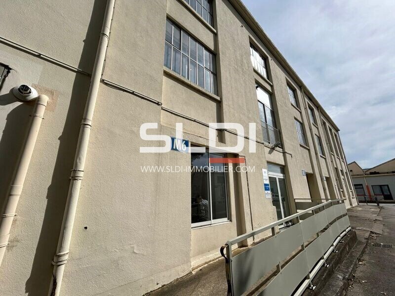 Avenue Carnot, Neuville-sur-Saône for lease Building Photo- Image 1 of 11