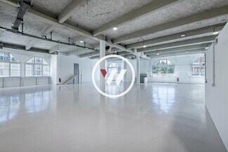 Plus de détails pour Local d'activités à louer