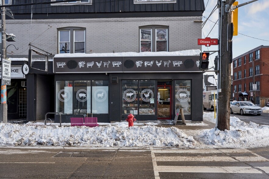 182-186 Ottawa St N, Hamilton, ON à vendre - Photo du bâtiment - Image 3 de 9