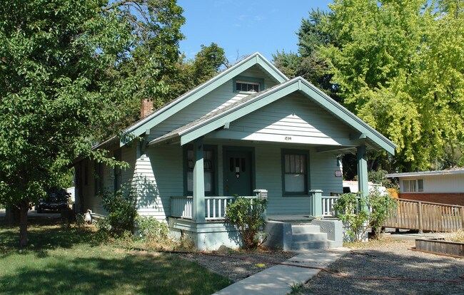 Plus de détails pour 1403 N Main St, Meridian, ID - Bureau à vendre