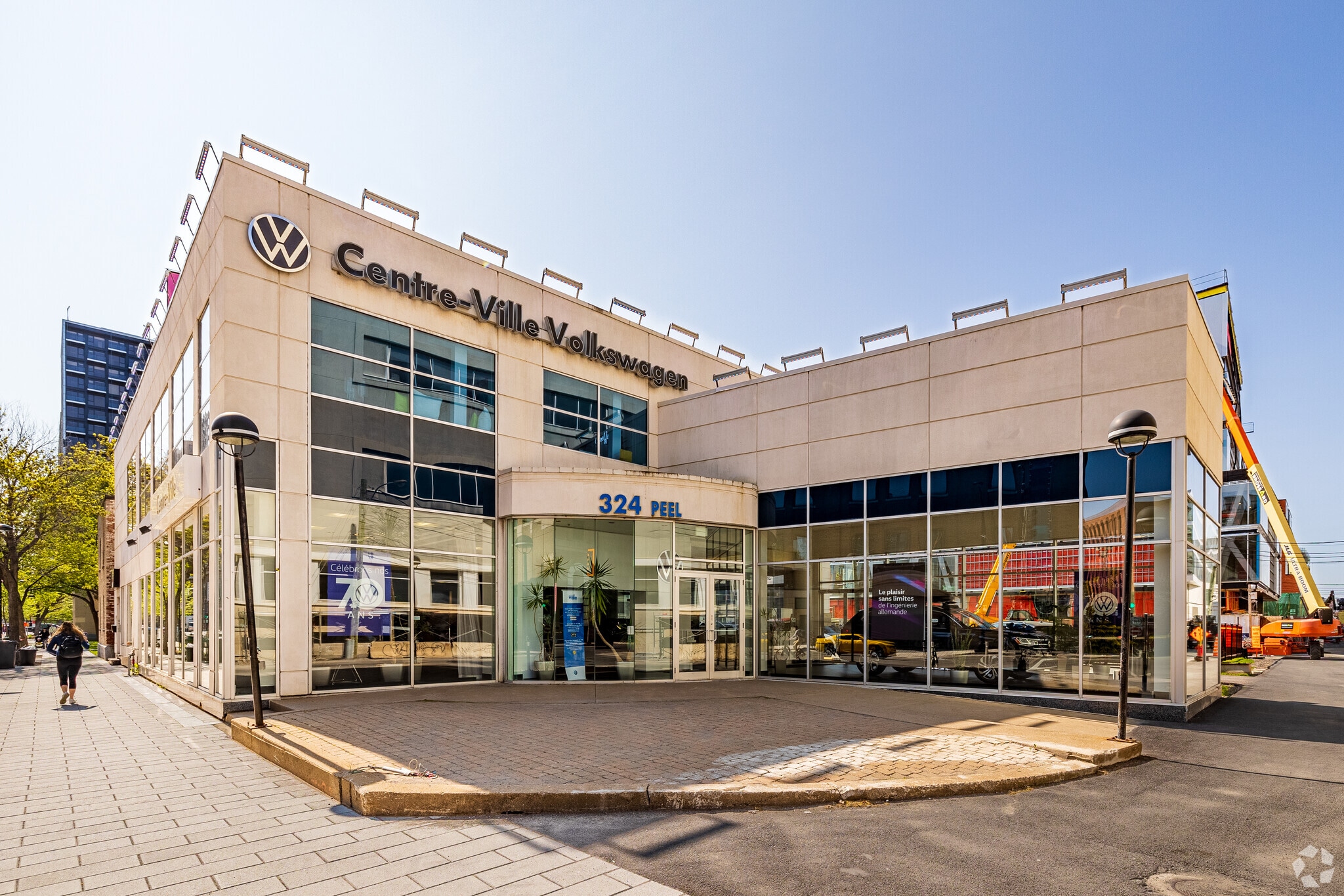 322-324 Rue Peel, Montréal, QC for lease Primary Photo- Image 1 of 27