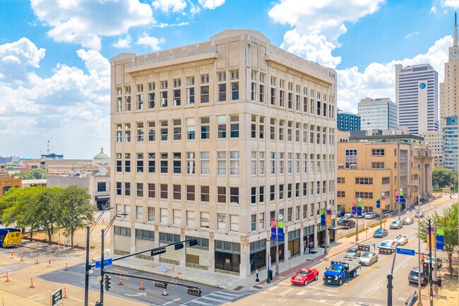 Plus de détails pour 2030-2036 Main St, Dallas, TX - Bureau à louer