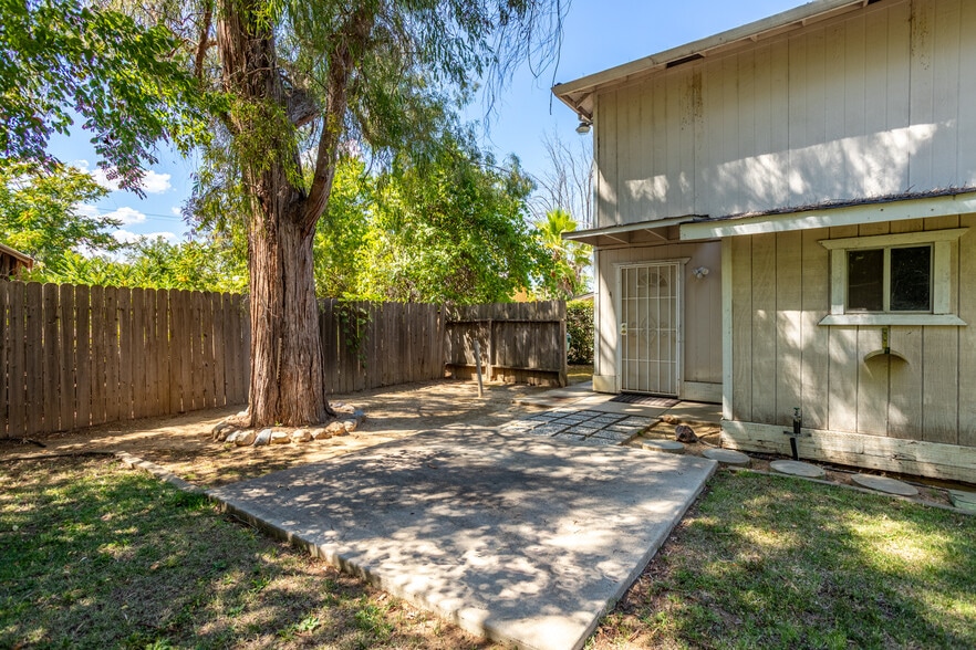 2616 Hillside dr, Anderson, CA for sale - Building Photo - Image 3 of 17