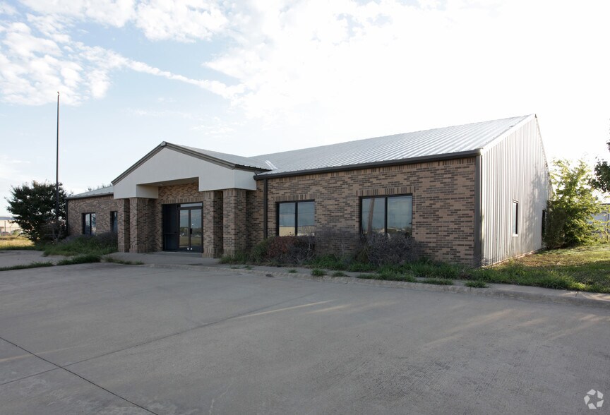 225 Metro Dr, Terrell, TX à vendre - Photo du bâtiment - Image 2 de 15