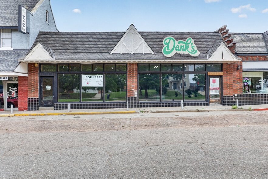 2412-2414 N Robinson Ave, Oklahoma City, OK for lease - Building Photo - Image 3 of 44