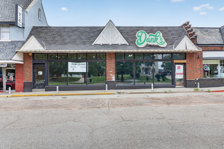 2412-2414 N Robinson Ave, Oklahoma City, OK à louer - Photo du bâtiment - Image 3 de 44
