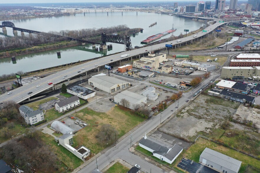 1604 Northwestern Pky, Louisville, KY à vendre - Photo du bâtiment - Image 2 de 38