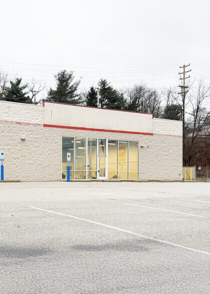 816 Ohio River Blvd, Rochester, PA à louer - Photo du bâtiment - Image 3 de 3