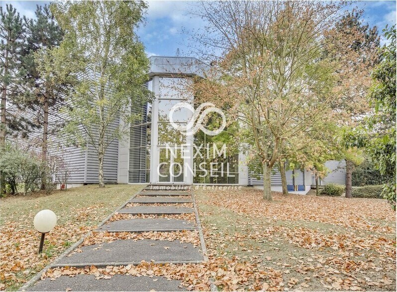 Industrial in Évry-Courcouronnes for lease - Building Photo - Image 3 of 3