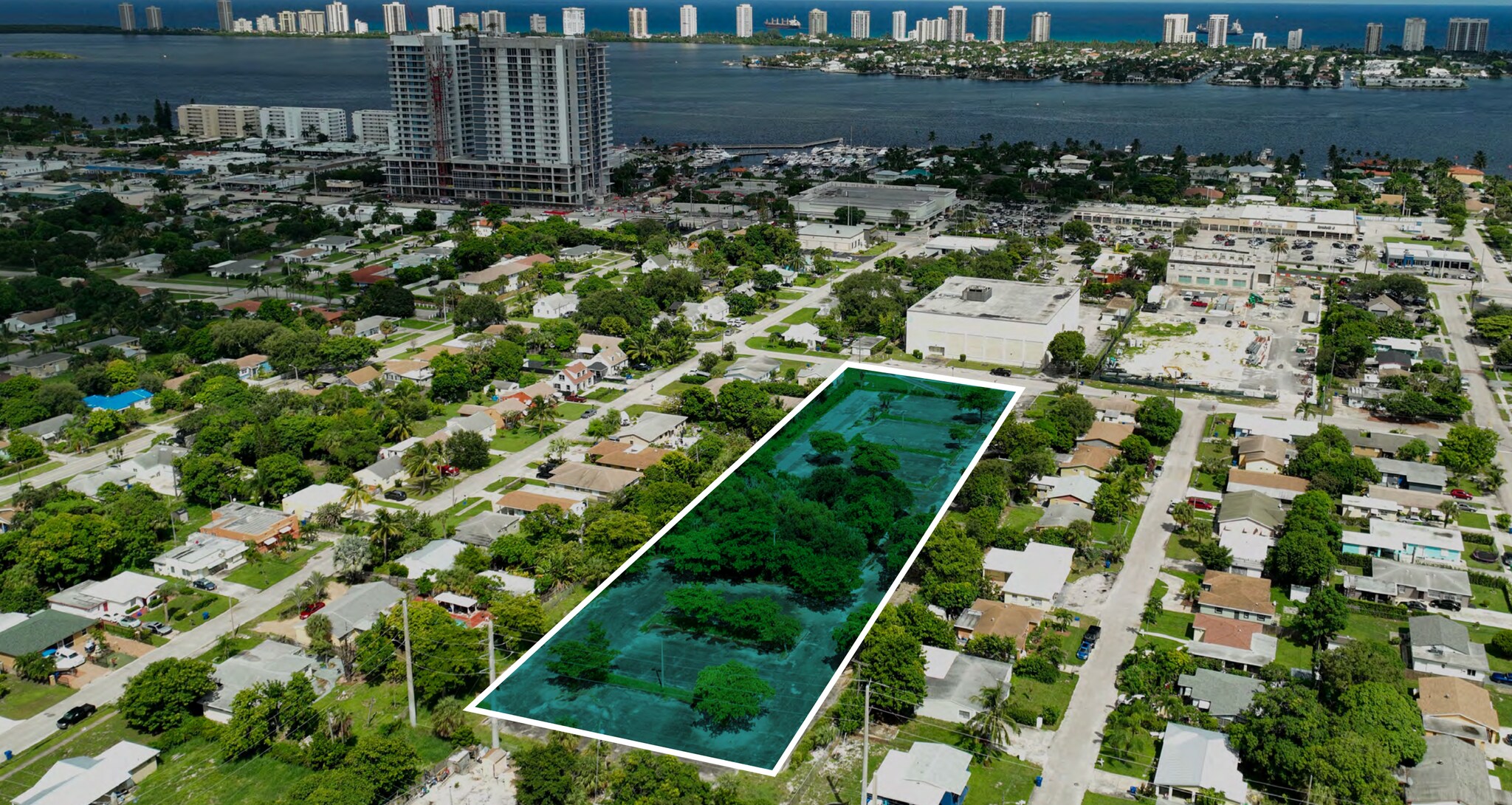 3571 Avenue E, Riviera Beach, FL à louer Aérien- Image 1 de 5