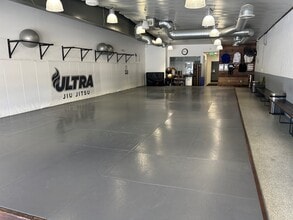 26057-26069 Bouquet Canyon Rd, Valencia, CA for lease Interior Photo- Image 2 of 11