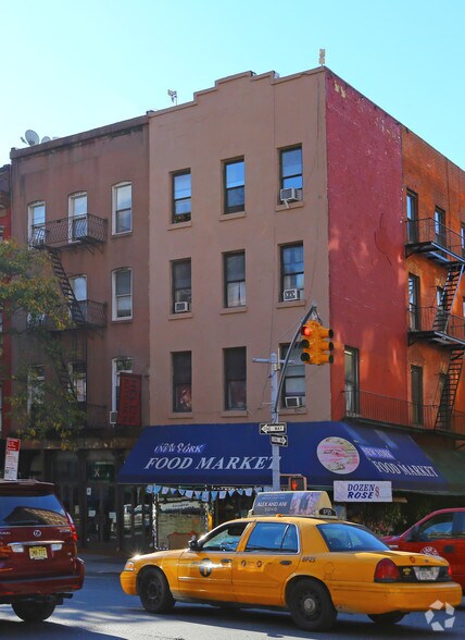 400 W 47th St, New York, NY for lease - Building Photo - Image 1 of 2