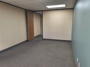 5934 S Staples St, Corpus Christi, TX for lease Interior Photo- Image 1 of 5