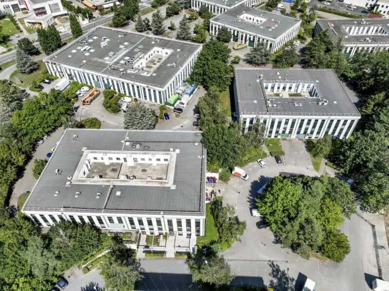 Bureau dans Limonest à louer Photo du bâtiment- Image 1 de 19