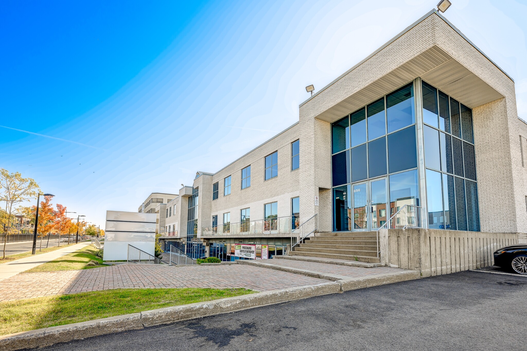 8552-8678 Boul Pie-IX, Montréal, QC for lease Primary Photo- Image 1 of 26