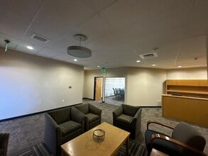 19601 N Black Canyon Hwy, Phoenix, AZ à louer Photo intérieure- Image 2 de 9