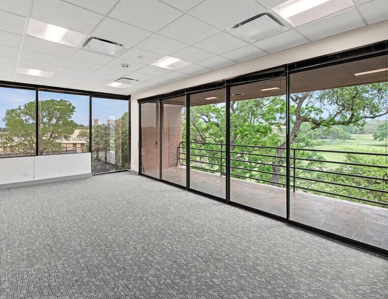 1901 Babcock Rd, San Antonio, TX for sale - Interior Photo - Image 3 of 29