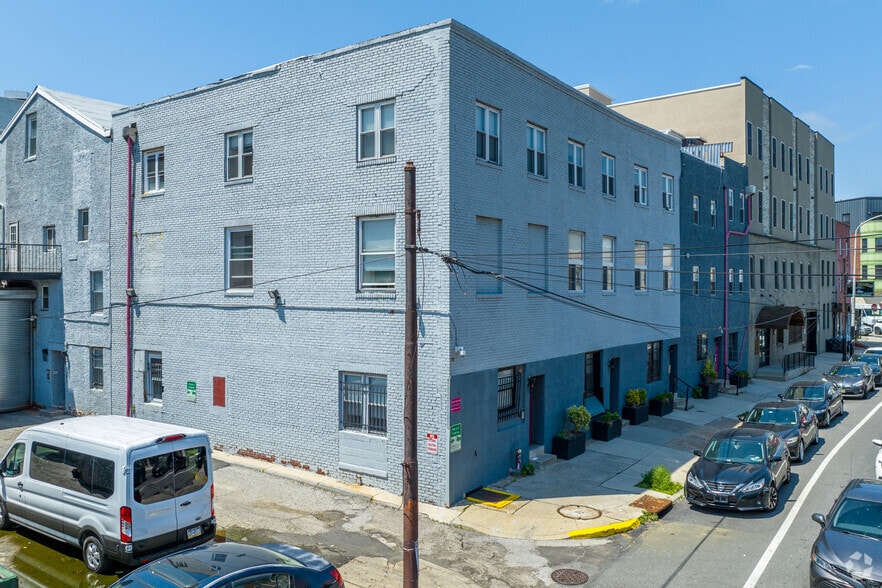 1217-1235 Spring Garden St, Philadelphia, PA for lease - Building Photo - Image 2 of 49