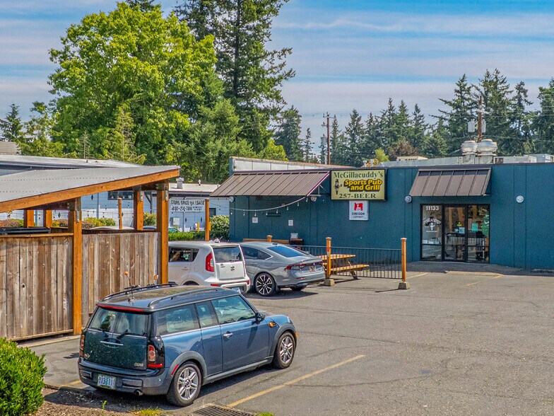 11131 NE Halsey St, Portland, OR à vendre - Photo du bâtiment - Image 3 de 14