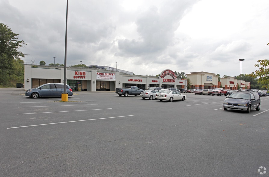 801-821 S James Campbell Blvd, Columbia, TN for lease - Building Photo - Image 3 of 7