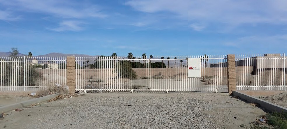 46740 Calhoun St, Indio, CA à louer - Photo principale - Image 1 de 10