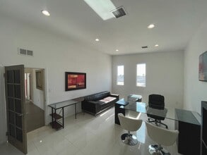2828 S Country Club Dr, Mesa, AZ for lease Interior Photo- Image 2 of 5