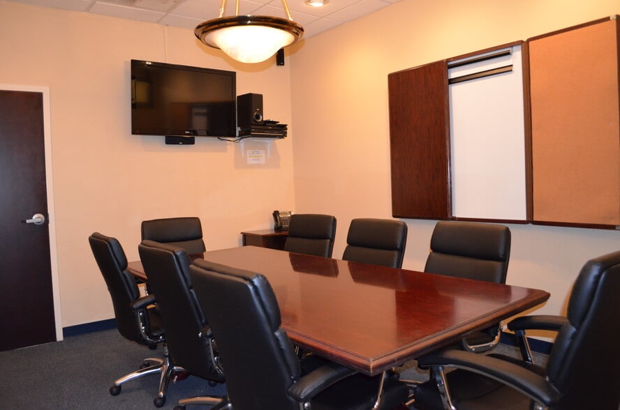 707 Alexander Rd, Princeton, NJ for lease - Interior Photo - Image 3 of 6