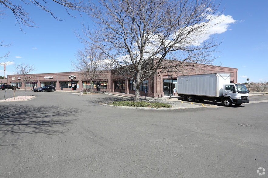 310-386 S Chambers Rd, Aurora, CO à louer - Photo du bâtiment - Image 3 de 8
