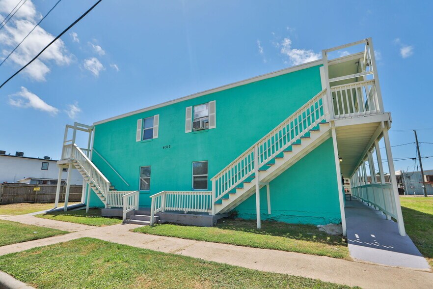 4217 Sealy St, Galveston, TX à vendre - Photo du bâtiment - Image 2 de 32
