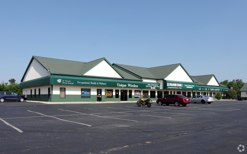 7300-7408 W State Road 28, Elwood, IN for lease - Primary Photo - Image 1 of 4