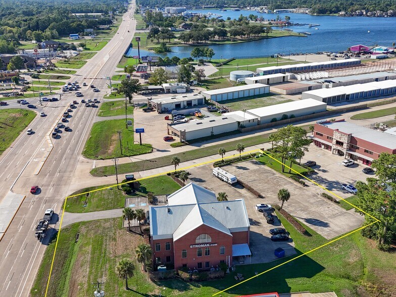 0 Highway 105, Conroe, TX à vendre - Photo du bâtiment - Image 2 de 38