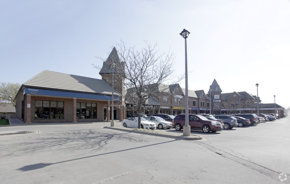 155 Main St E, Grimsby, ON for lease - Building Photo - Image 2 of 7