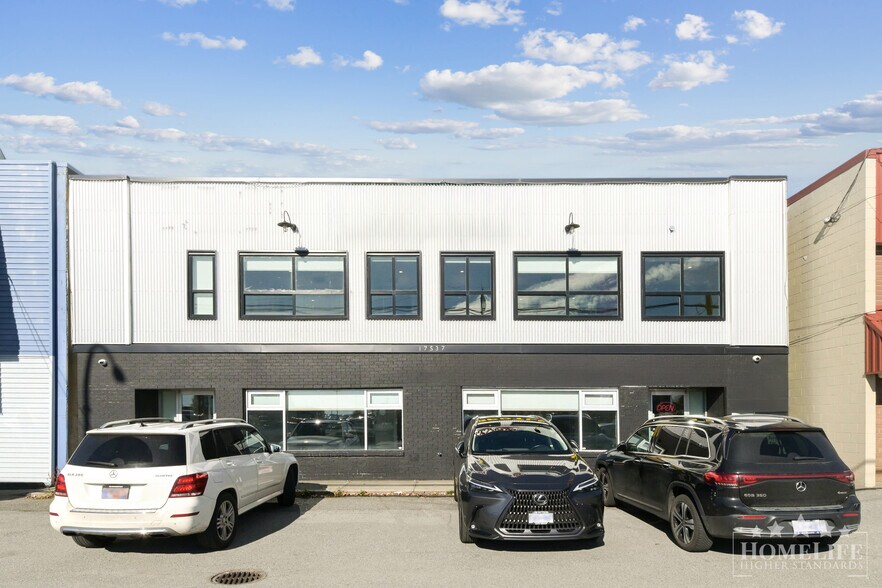 17535-17537 56 Ave, Surrey, BC à louer - Photo du bâtiment - Image 2 de 18