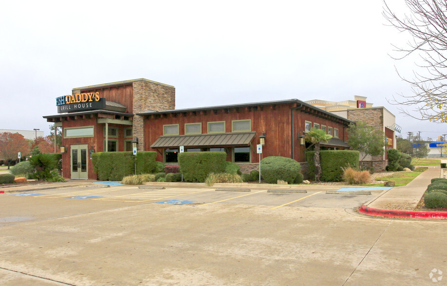 15119 Interstate 35, Pflugerville, TX for lease - Primary Photo - Image 1 of 2