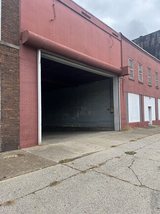 Plus de détails pour 740 8th Ave, Huntington, WV - Industriel à vendre