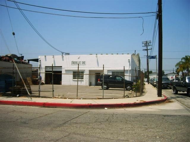 6881 Troost Ave, North Hollywood, CA for sale - Primary Photo - Image 1 of 1