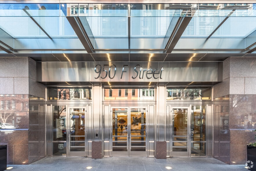950 F St NW, Washington, DC for lease - Building Photo - Image 3 of 32