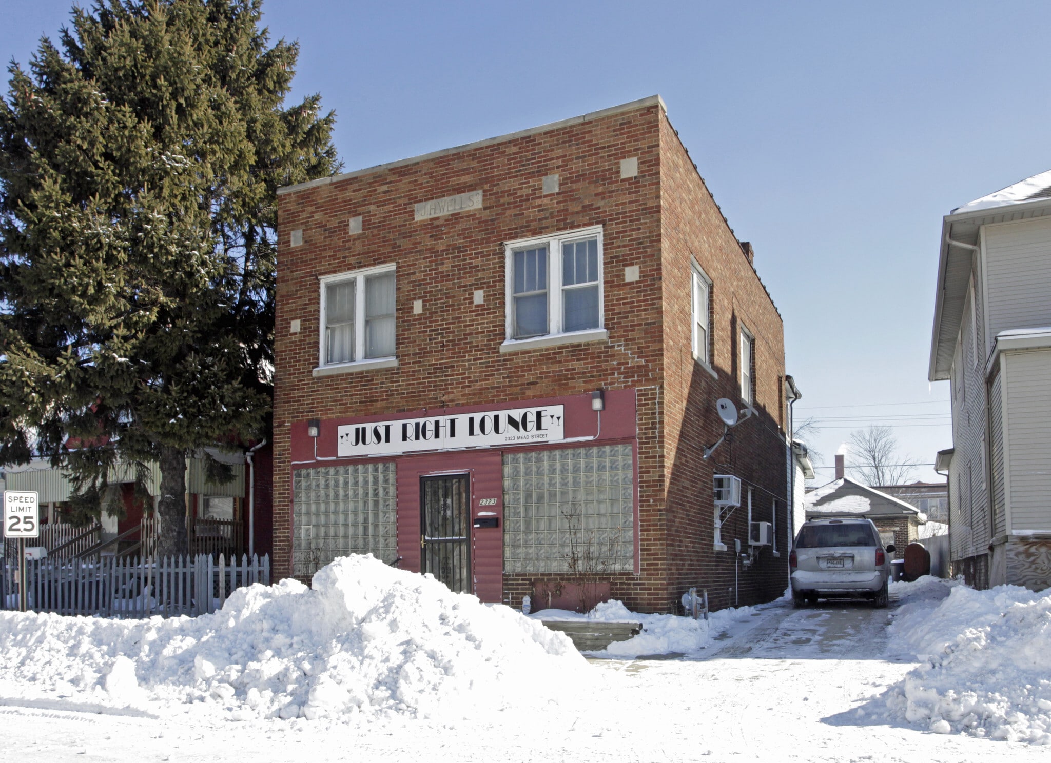2323 Mead St, Racine, WI for lease Primary Photo- Image 1 of 3