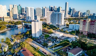 Plus de détails pour 542 NW 1st St, Miami, FL - Terrain à louer