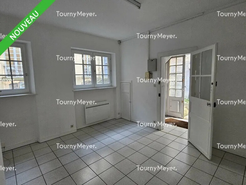 Office in Rennes for lease - Interior Photo - Image 3 of 4