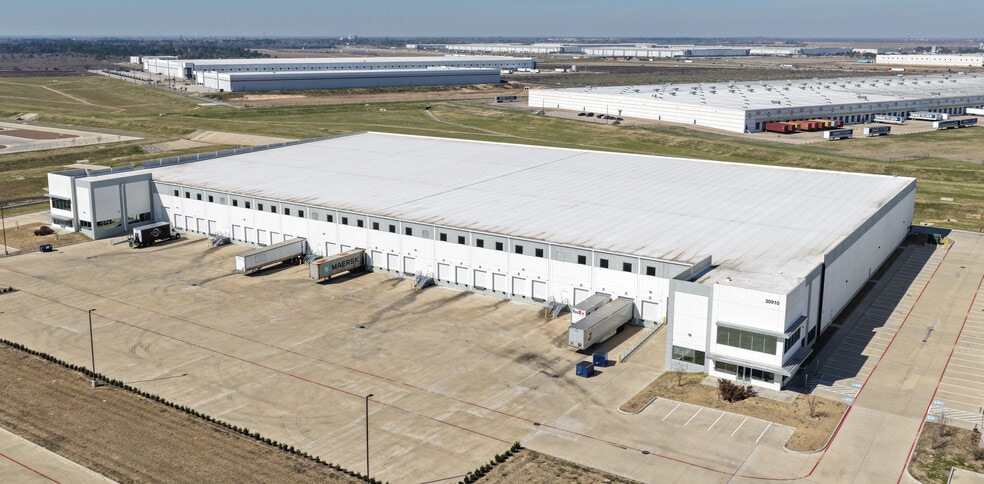 30910 Kingsland Blvd, Brookshire, TX for lease - Building Photo - Image 2 of 6