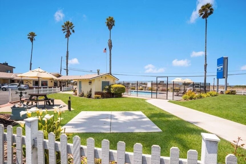 2460 Main St, Morro Bay, CA à vendre - Photo du bâtiment - Image 3 de 16