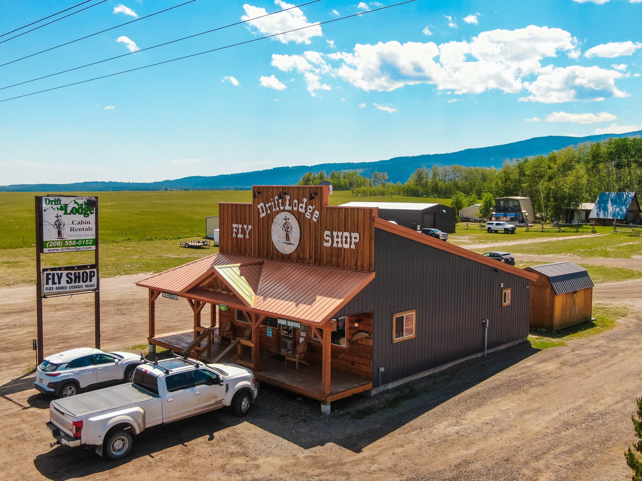 Drift Lodge & Fly Shop portefeuille de 2 propriétés à vendre sur LoopNet.ca Photo principale- Image 1 de 92