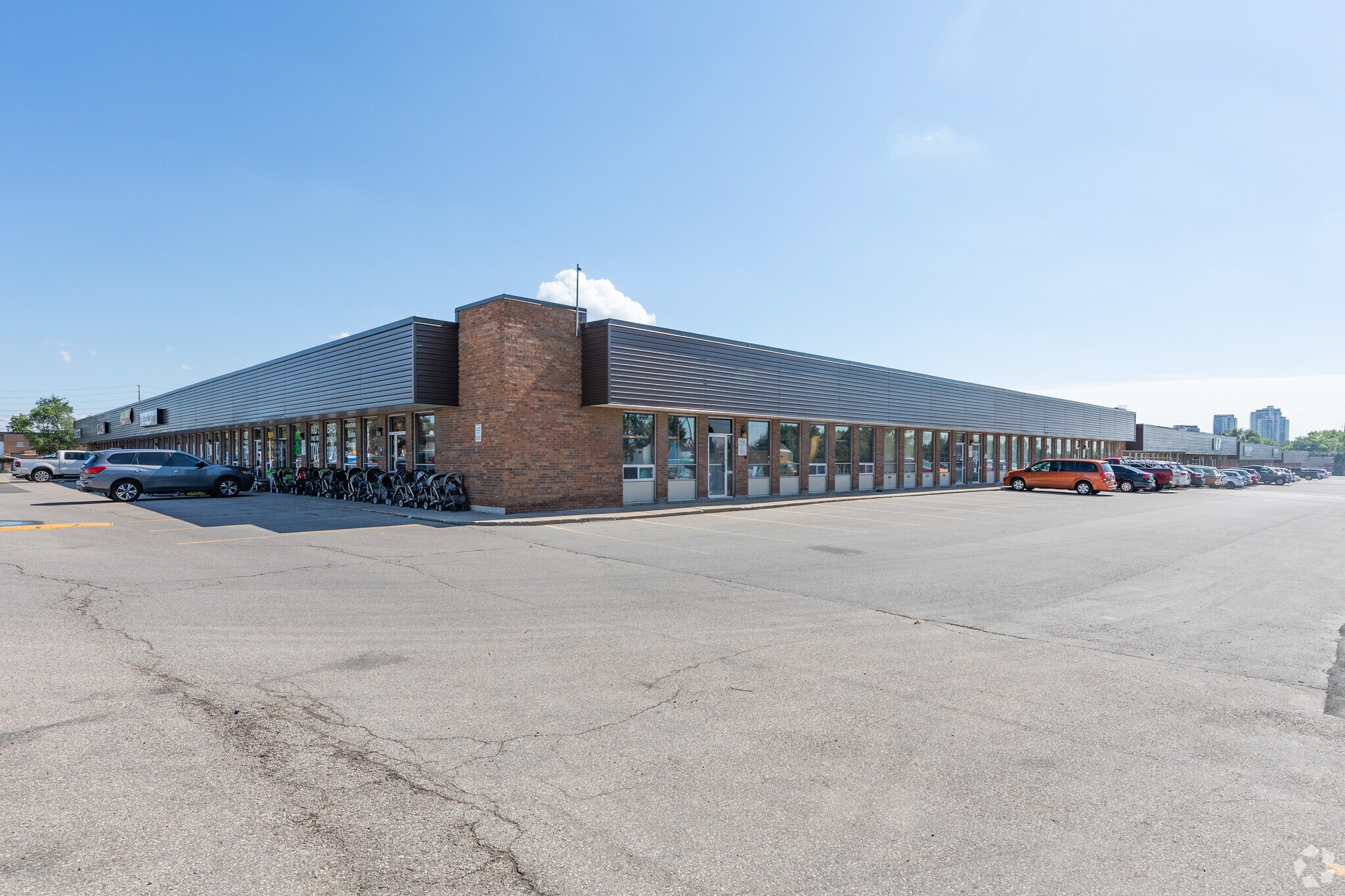 2550 Goldenridge Rd, Mississauga, ON for sale Primary Photo- Image 1 of 1