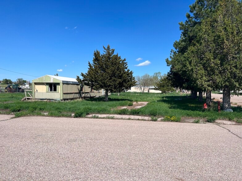 15 Regency Ct, Chadron, NE for sale - Building Photo - Image 2 of 12